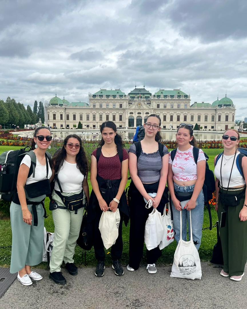 Team 1: Arts & Literature — Vienna, Venice, Rome, Milan, Lake Como, Budapest